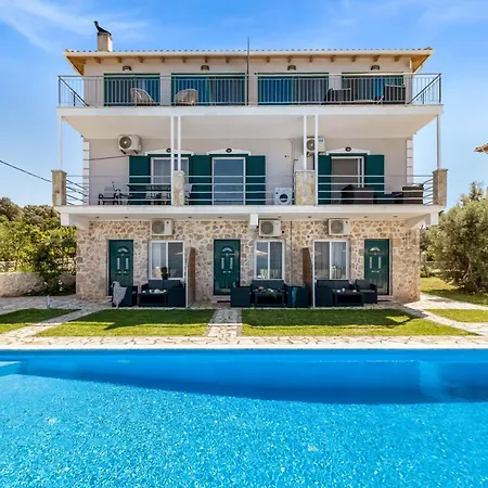 La Casa De Gkountis Tsoukaládhes